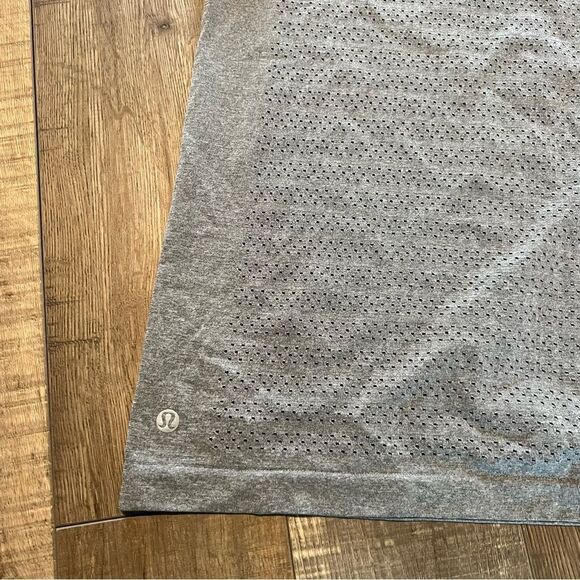 Lululemon gray top  - Picture 3 of 6